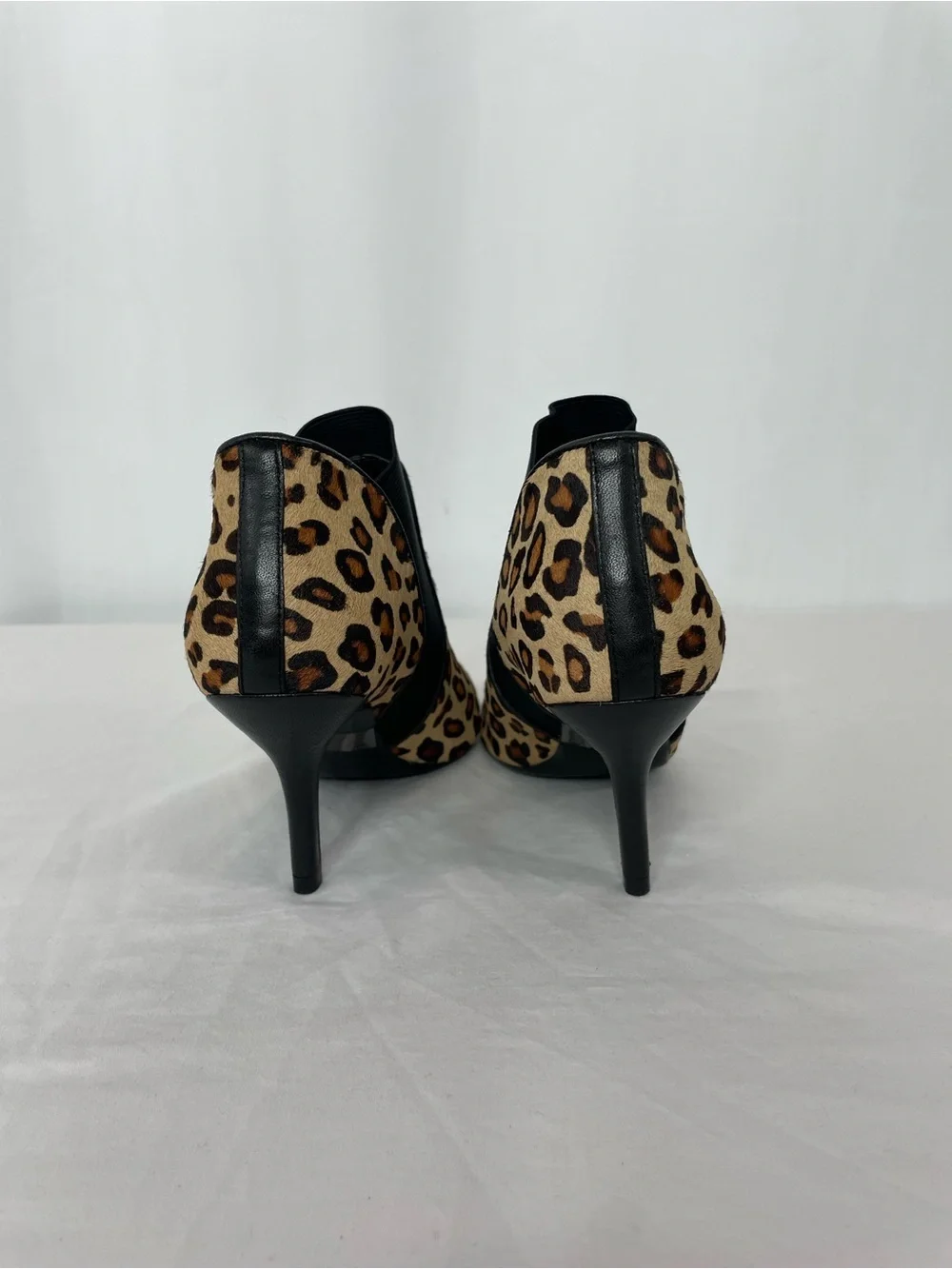 VANELi Leopard Print Calf Hair Ankle Booties 6M Pointed Kitten Heel Animal Print